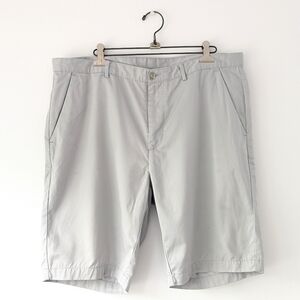 Calvin Klein Men's Light Beige Flat Front Shorts ~ Size 36